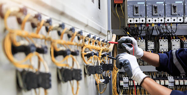 Professional Ev Charger Installation technician working in Warren County County, MS